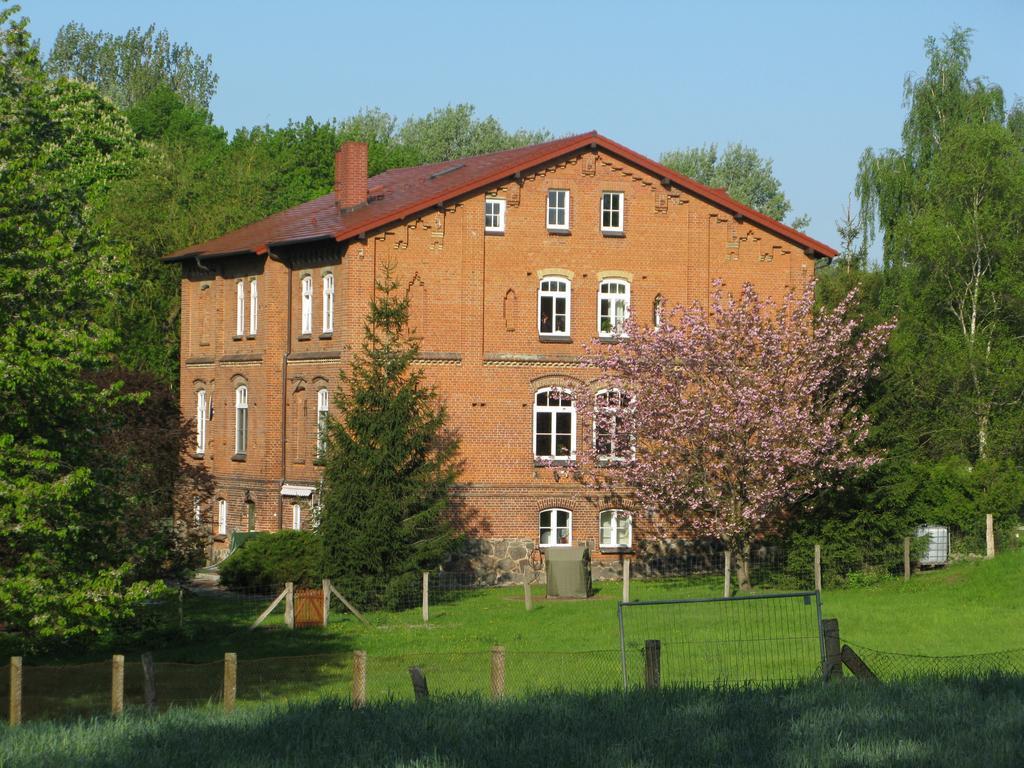 Gutshaus Zietlitz Hotel Dobbin-Linstow Luaran gambar