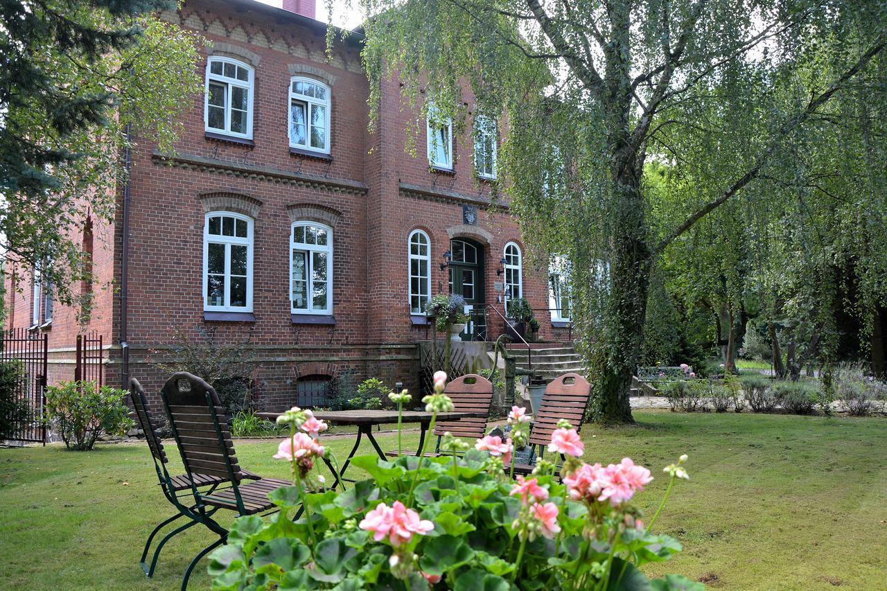 Gutshaus Zietlitz Hotel Dobbin-Linstow Luaran gambar